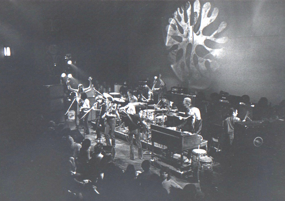 grateful dead with members of the allman bros. and fleetwood mac.fillmore east,late show,2/11/70.