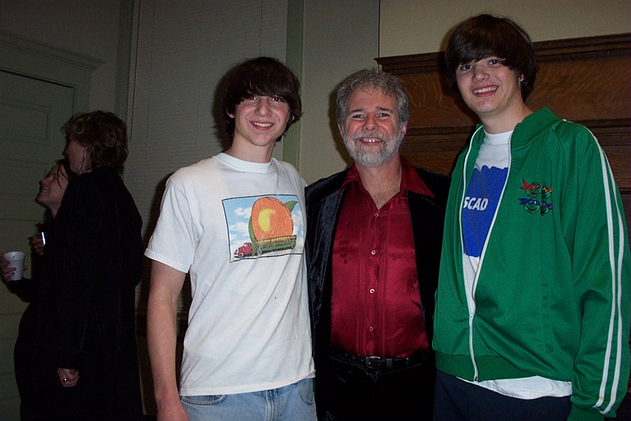 We took this pic with Chuck after his show on Dec. 4, 2004 at the Old Opera House in Hawkinsville, GA.
Chuck played a great show with just him and a piano, going through a timeline of his career and giving us the  musical highlights from each period--including his work with the brothers ofcourse, but also Clapton, the stones, and jaimoe and Sea Level (get it, C. Leavell).