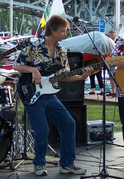 HTW member bassist62, ABB fan since 1971 jamming in BO's memory at Genesse Yacht Club, Rochester, NY August 2002
